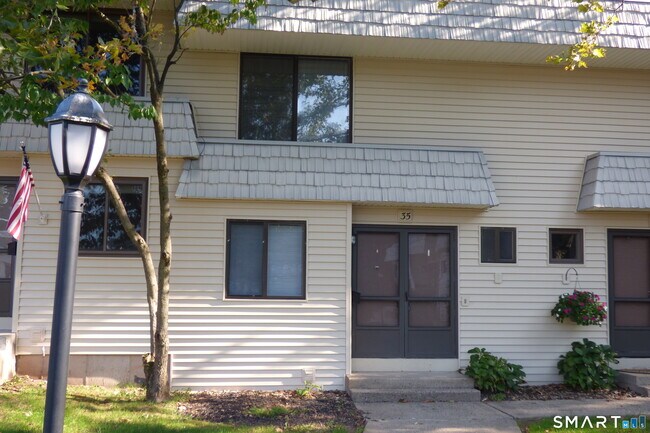 Foto del edificio - 35 Mountain Laurel Ct