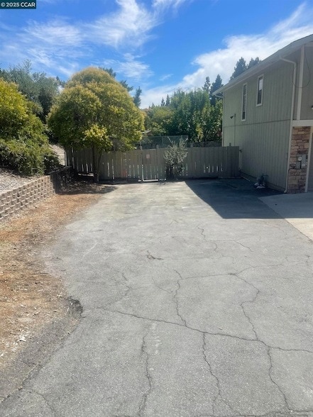 Building Photo - 971 Livorna Rd