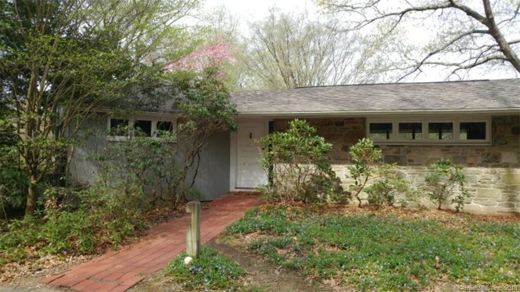 Primary Photo - 371 Leavenworth Rd