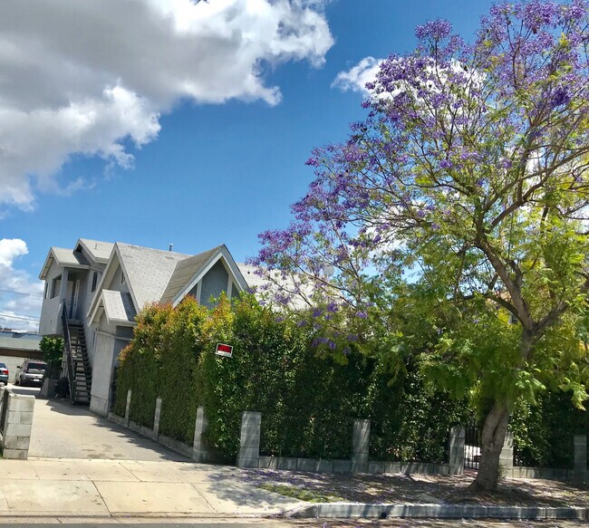 Foto del edificio - 5660 Case Ave