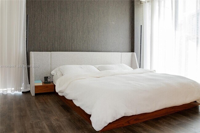 Foto del edificio - 3375 N Country Club Dr