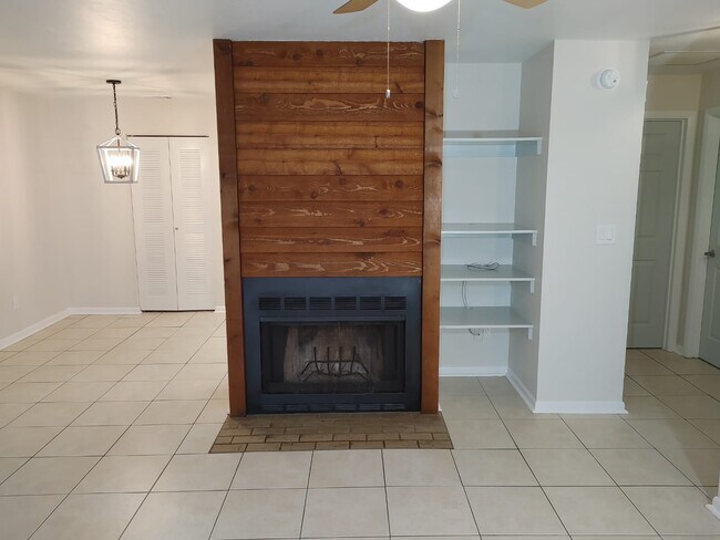 Building Photo - 4405 SW 74th Terrace