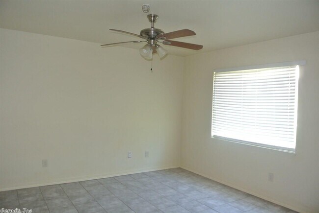 Foto del edificio - 1801 Labette Manor Dr