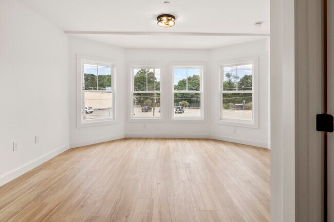 Photo - 8 Enon St Apartment