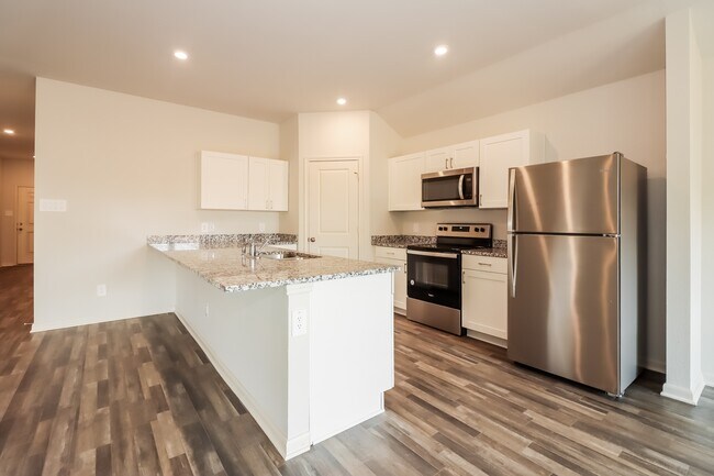 Foto del edificio - 5516 Fox Blf Dr