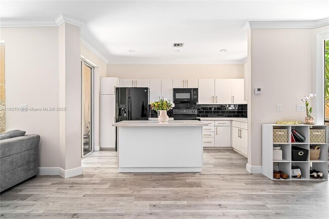 Foto del edificio - 21024 NE 34th Ct