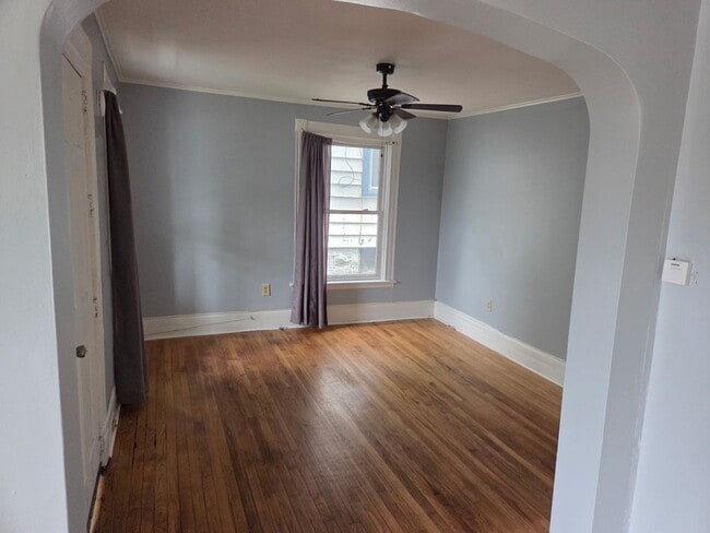 Photo - 2008-2010 Erie Blvd. W Apartment