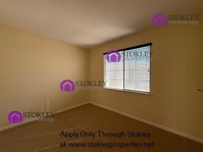 Building Photo - 2573 Tampico Dr