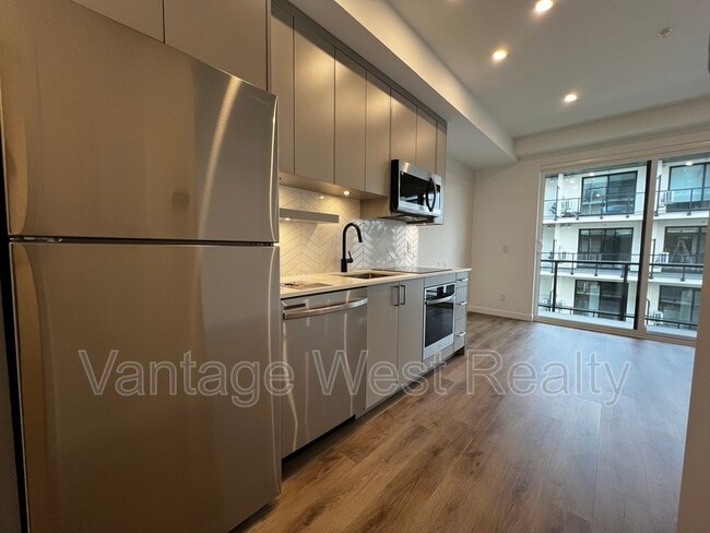 Building Photo - 1274-1274 Devonshire Ave