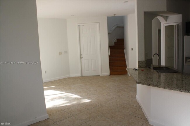 Building Photo - 3 br, 2.5 bath House - 7637 NW 116th Ave