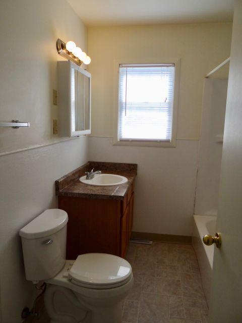Building Photo - 3 bedroom in Billings MT 59102