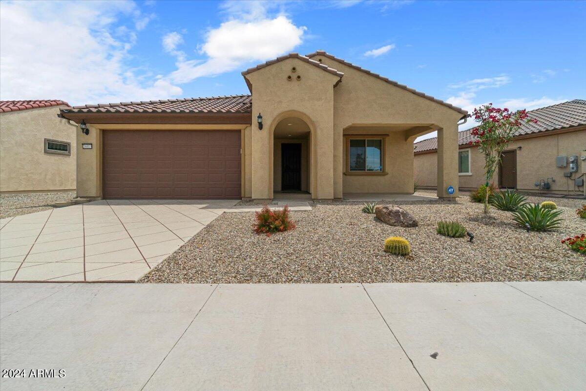 Primary Photo - 26013 W Maple Dr