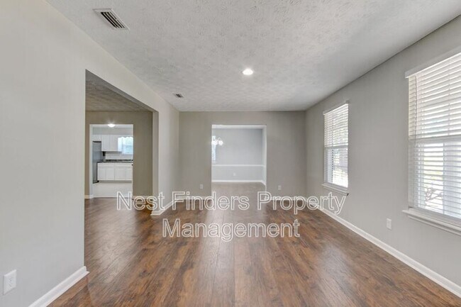 Building Photo - 9842 Beauclerc Terrace