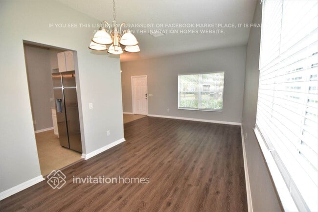 Building Photo - 5905 Lilac Lake Dr