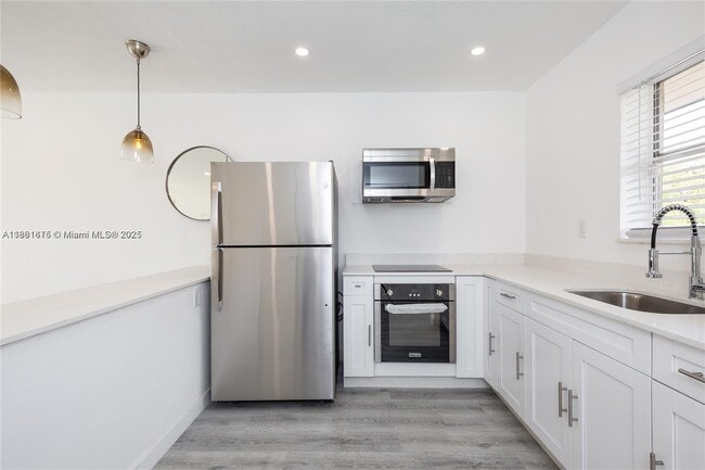 Foto del edificio - 7505 SW 82nd St