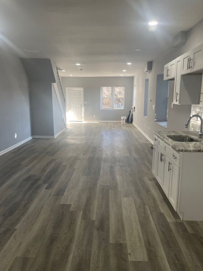 Building Photo - Anika Homes 4 Bedroom