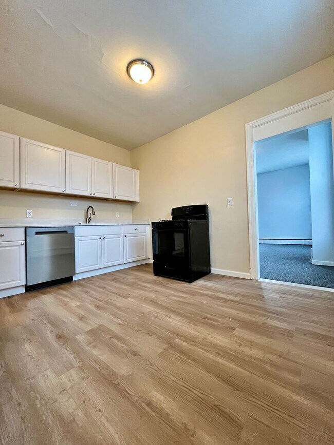 Foto del edificio - 104 Linwood Ave