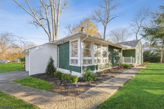 Foto del edificio - 57 Essex Ave