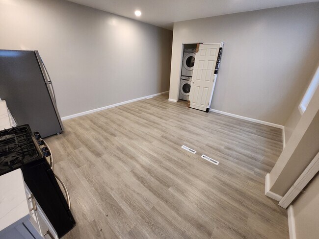 Foto del edificio - 346 W Queen Ln