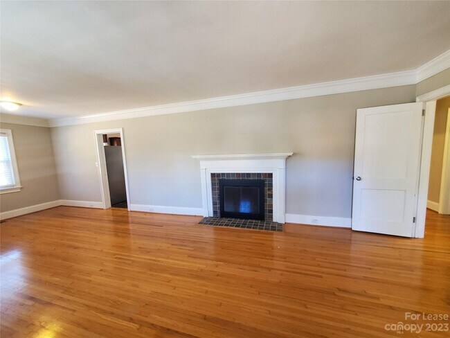 Building Photo - 3711 Park Rd