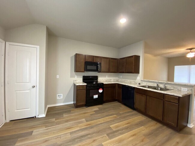 Building Photo - 4520 Olympic Dr