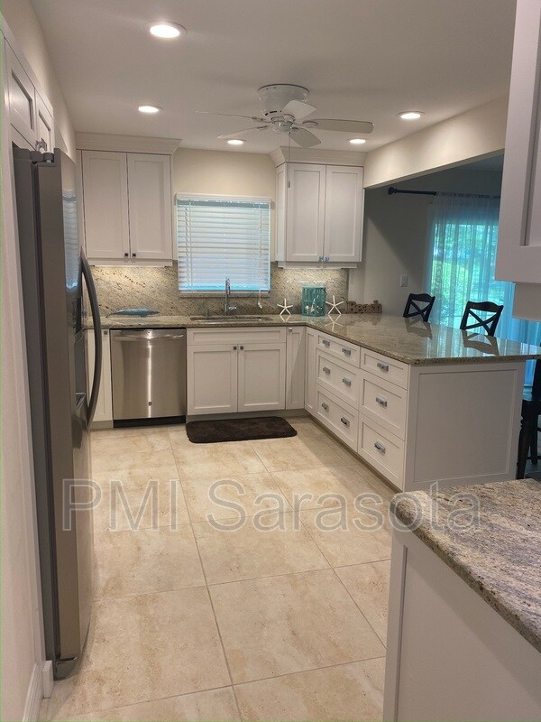 561 Sutton Pl, Longboat Key, FL 34228 Condo for Rent in Longboat Key, FL