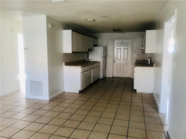 Foto del edificio - 1038 NW 8th Ave