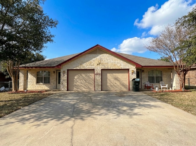 Building Photo - 4802 John David Dr