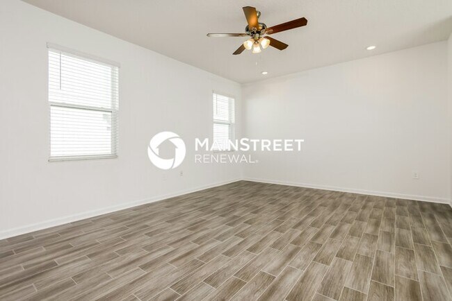 Building Photo - 4 Bedroom Pet-Friendly Home in St. Cloud, FL with Main Street Renewal