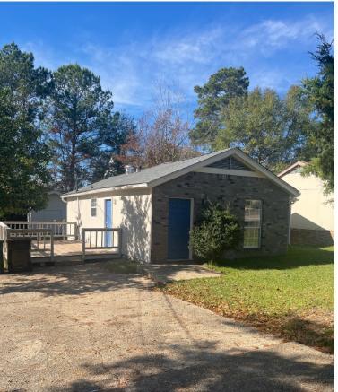 Photo - 300 N 40th Ave