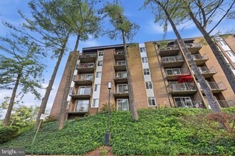 Building Photo - 60 S Van Dorn St