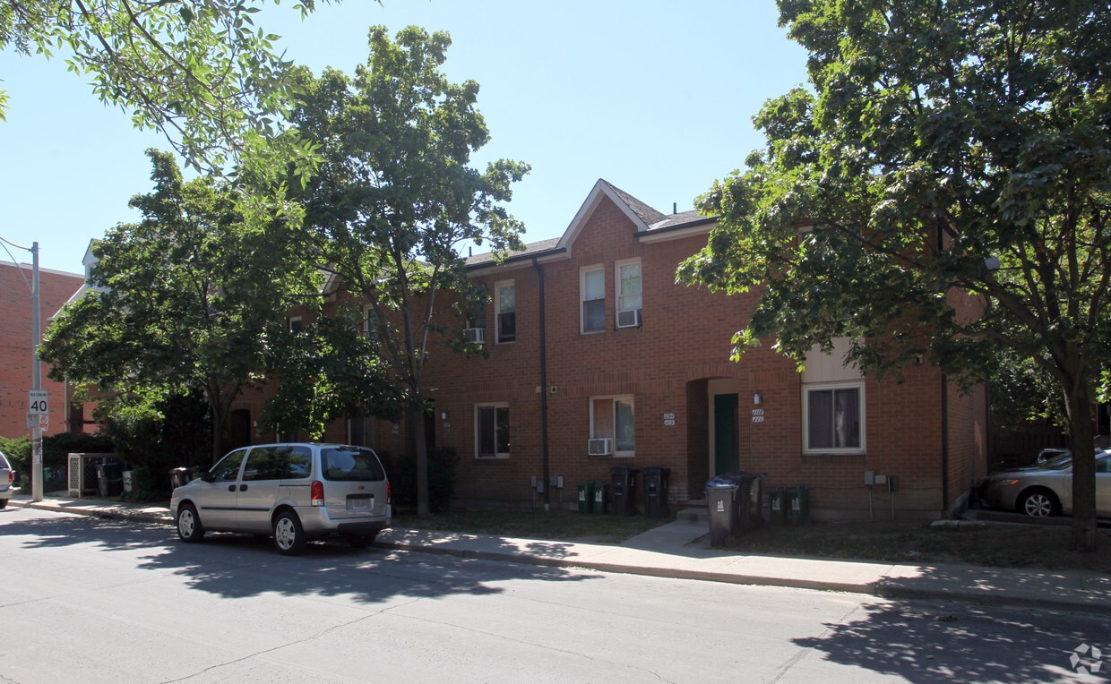 Building Photo - 101-111 Wychcrest Ave