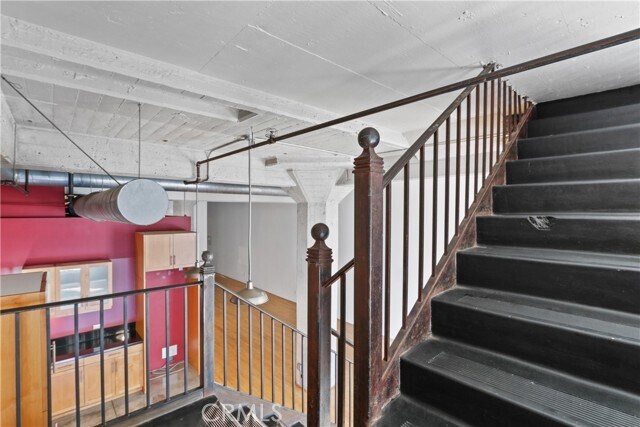 Primary Photo - 115 W 4th St