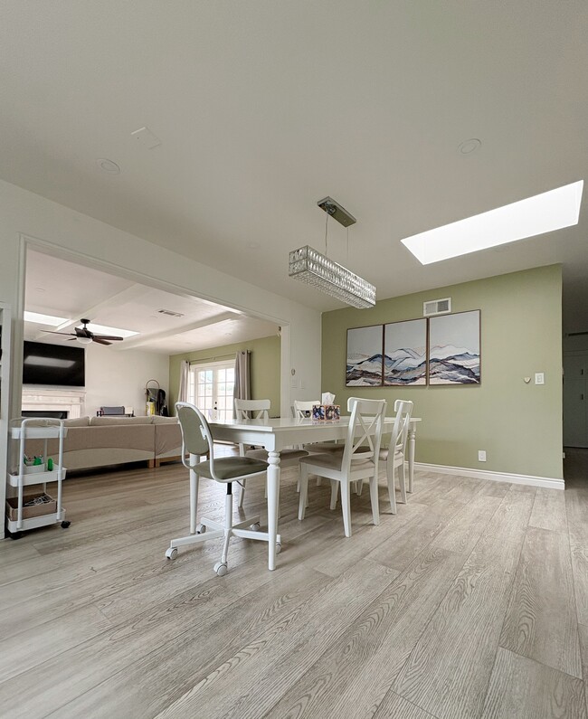 Foto del edificio - 10322 Barbara Anne St