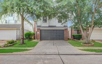 Building Photo - 13963 Maximos Dr
