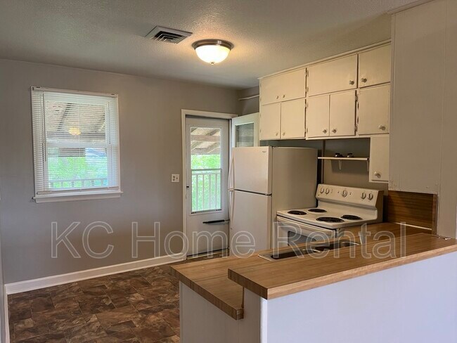 Foto del edificio - 1114 E Myrtle St