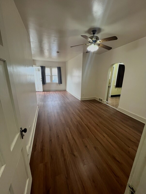 Foto del edificio - 426 E Benton St