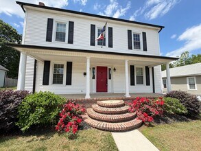 Building Photo - 106 S East Ave