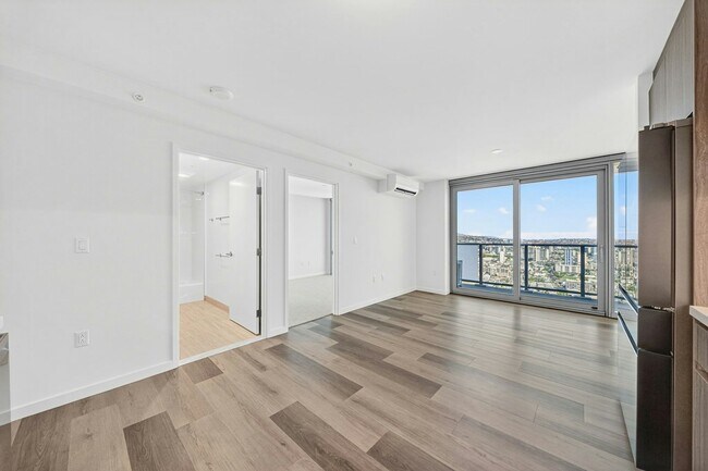 Building Photo - 1500 Rycroft St