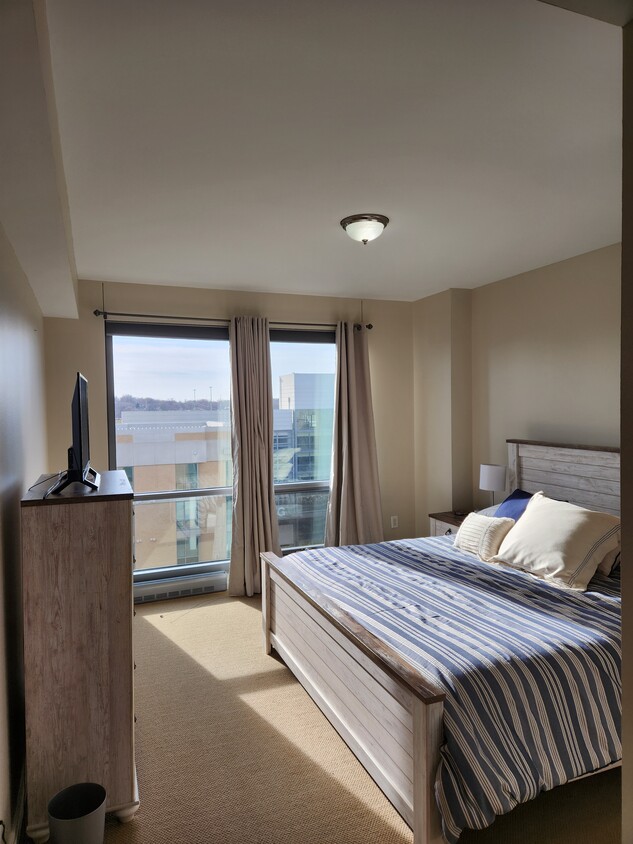 Master Bedroom - 3200 Farnam Ct