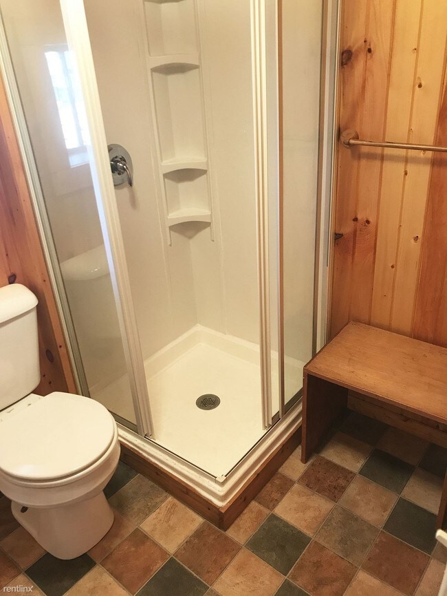 Foto del edificio - 1 br, 1 bath Apartment - 209 E Spruce St