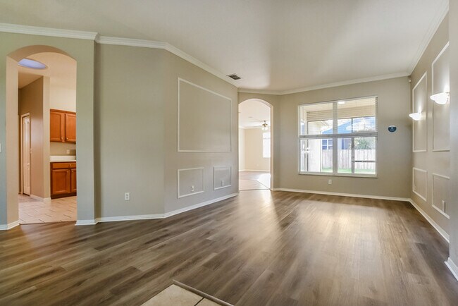 Building Photo - 2500 Twisting Sweetgum Way