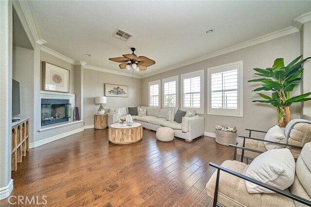 Foto del edificio - 8808 Gentle Wind Dr