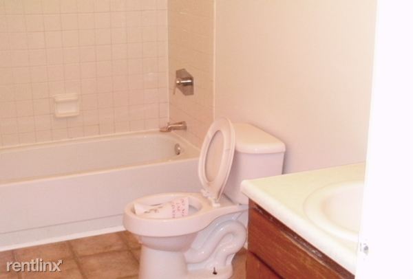 Foto del edificio - 420 N Woodland Dr