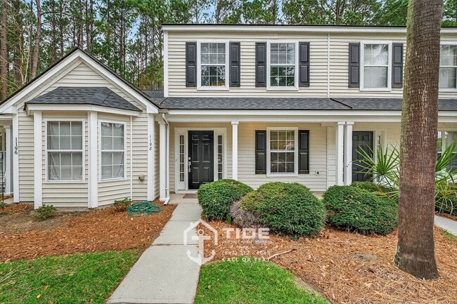 Foto del edificio - Townhome Living on Daniel Island