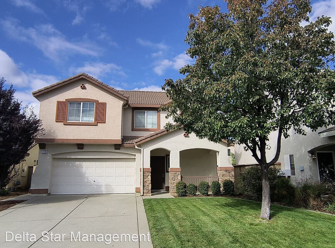 4 br, 2.5 bath House 116 EAGLES ROOST COURT House Rental in