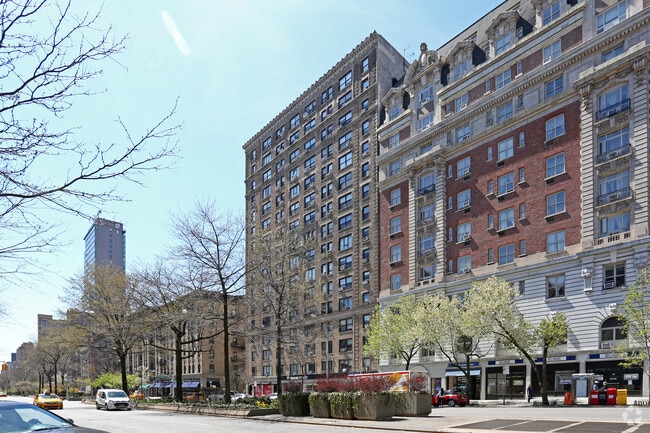 Building Photo - The Broadmoor
