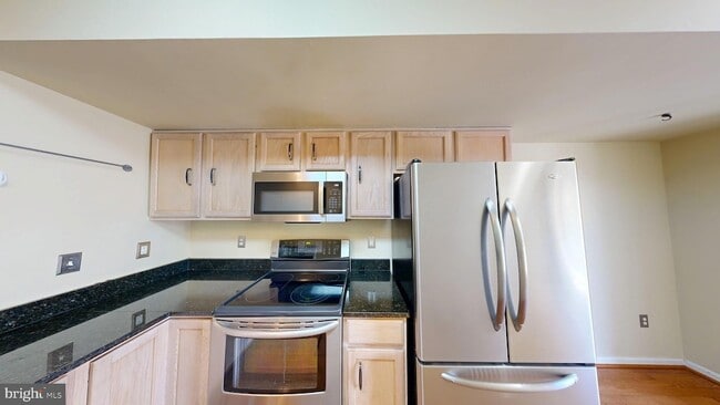Building Photo - 12820 Rexmore Dr