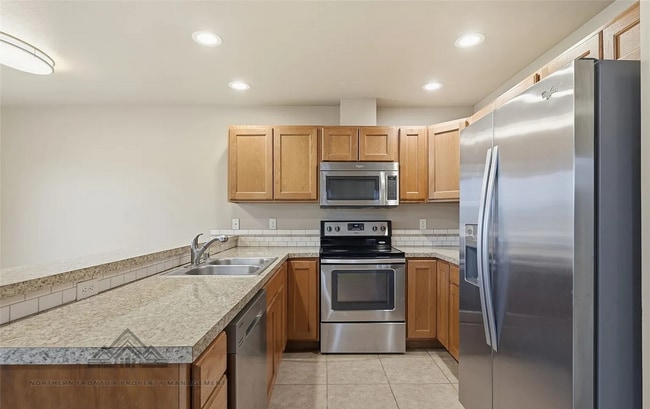 Building Photo - Whit226