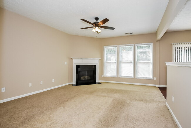 Building Photo - 934 Gardenia Curve